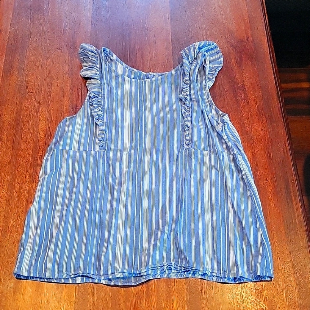 Girls-  Size XXL (18). Old Navy  Tank top with ruffles sleeve.  Fits women XS